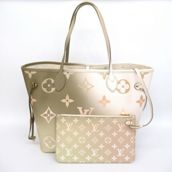 3100540 12 1 Louis Vuitton Neverfull MM Monogram Gradient Tote Bag