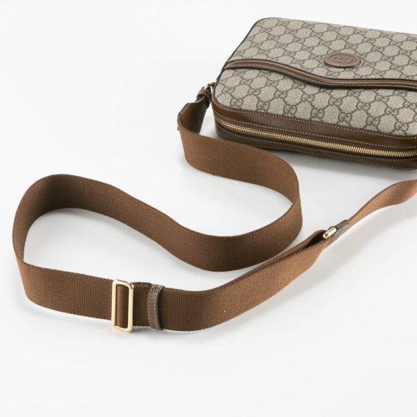 320100kma390003 4 Gucci GG Supreme Interlocking G Messenger Bag