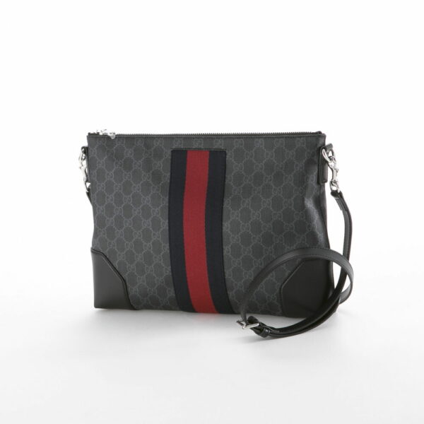 320100kma790022 Gucci GG Supreme Messenger Bag