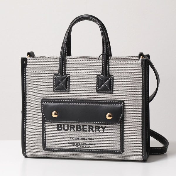 331104615 10 BURBERRY Shoulder bag FREYA TOTE MINI Horseferry bag