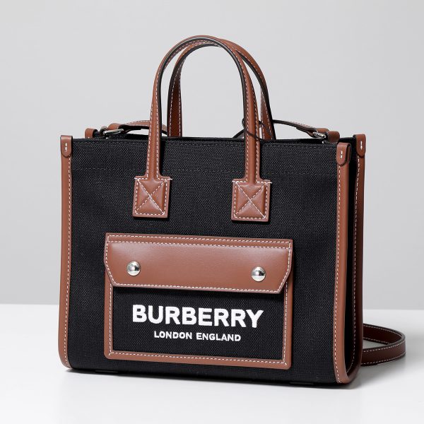 331104615 5 BURBERRY Shoulder bag FREYA TOTE MINI Horseferry bag