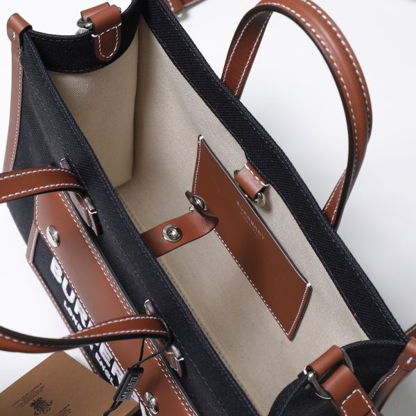 331104615 9 BURBERRY Shoulder bag FREYA TOTE MINI Horseferry bag