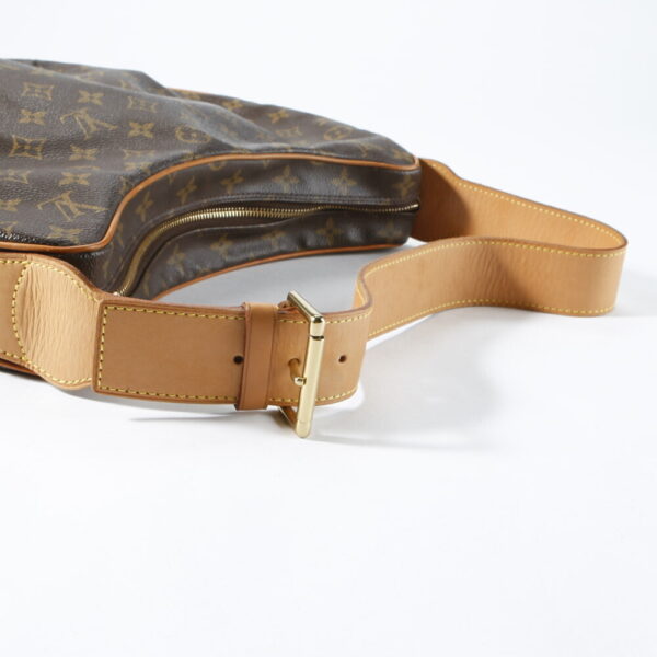 340100kwh190130 5 Louis Vuitton Monogram Croissant GM Shoulder Bag