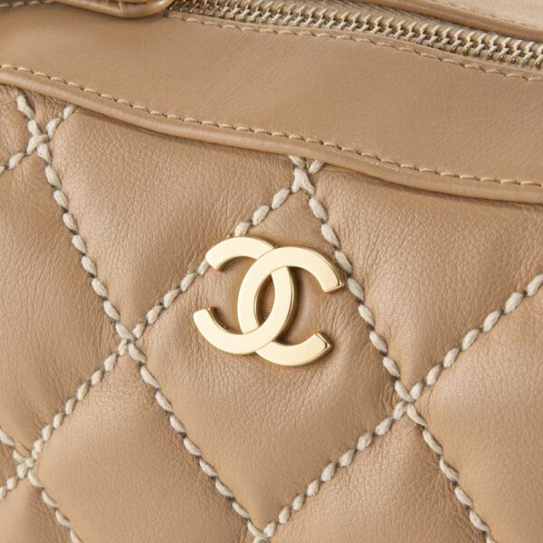 340100kwh390017 4 Chanel Wild Stitch One Shoulder Bag