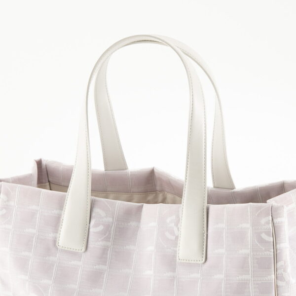 340200kwh490187 4 Chanel Line Tote Bag