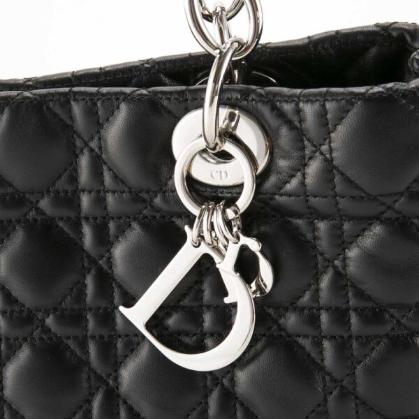 340200kwh490306 5 Dior Cannage Chain Tote Bag