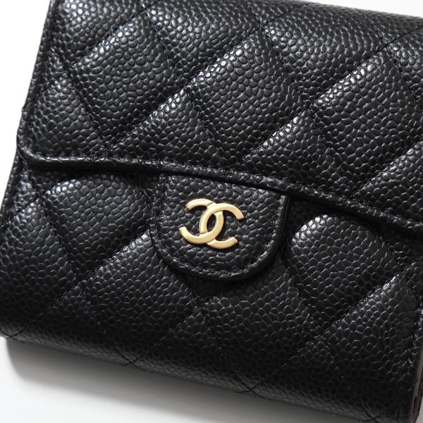 360418550 4 CHANEL MATELASSE Calfskin Quilted Mini Wallet CocoMark