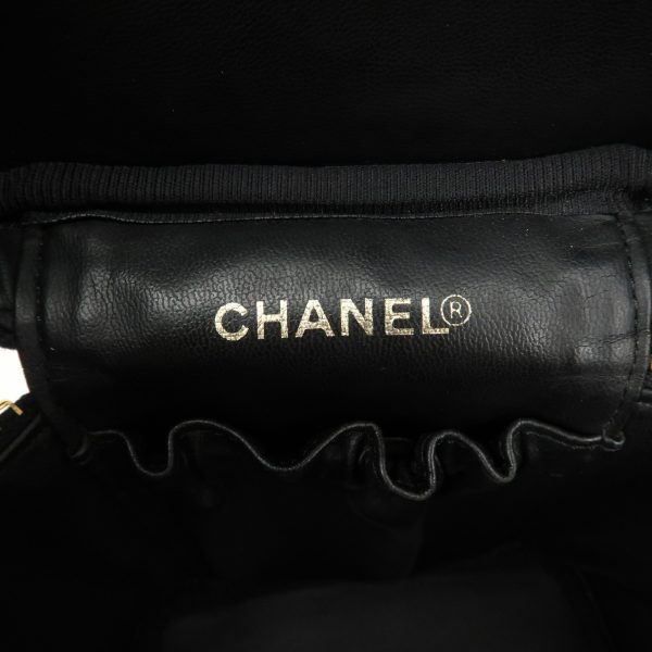 37892 8 10 Chanel Vanity Bag Caviar Skin Pouch Black