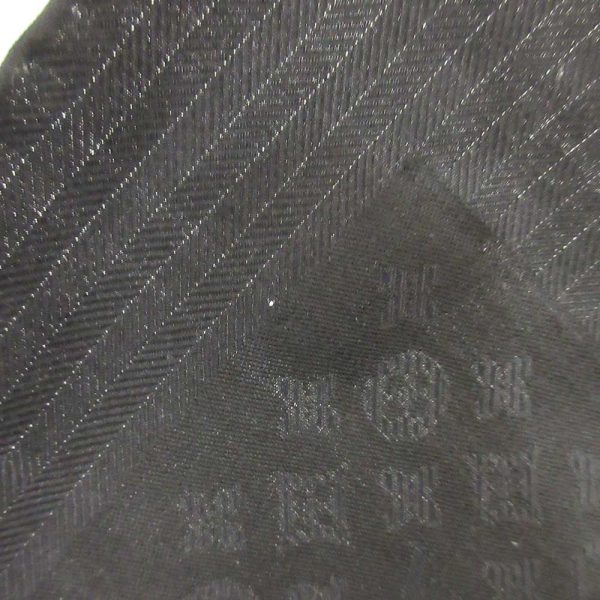 6 lv230307 2ta 04 Louis Vuitton Shawl Evermore Black Monogram Silk Wool M77372