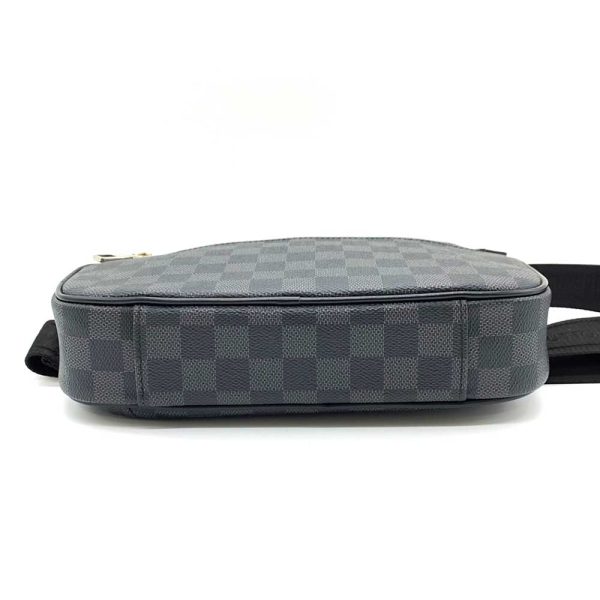 6 lv231222 1ta 02 Louis Vuitton Umbrella Black Body Bag Damier Graphite