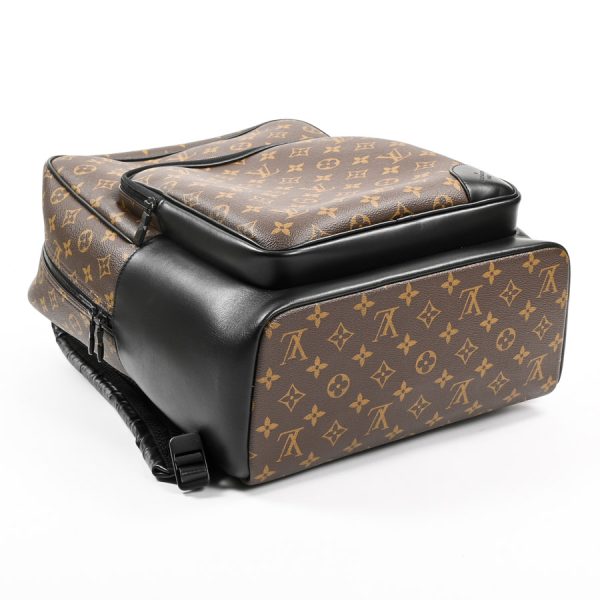 6125658 5 Louis Vuitton Dean backpack brown