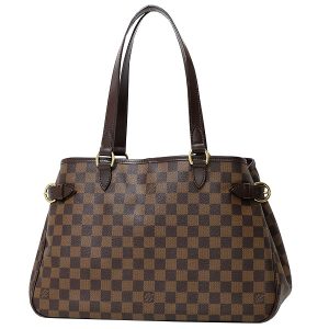 726 24 1 Louis Vuitton Mahina Selene PM 2way Bag Noir Black