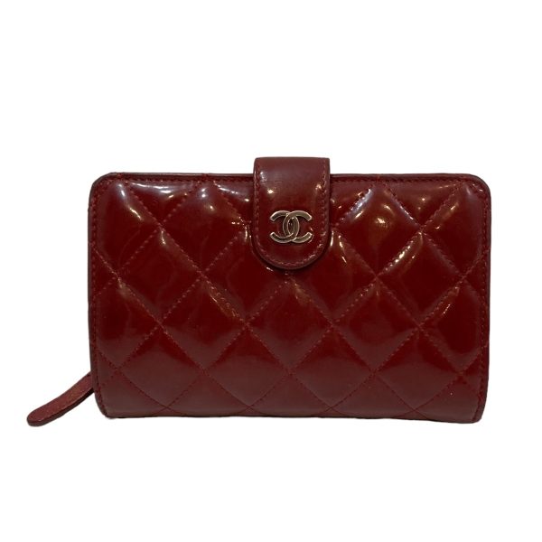 8077000546694 1 CHANEL Leather Wallet red