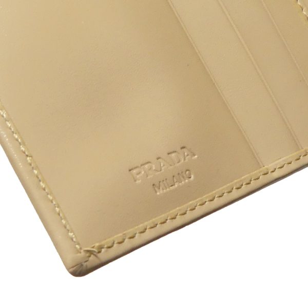 8081000070943 14 PRADA Triangle Plate Wallet Beige