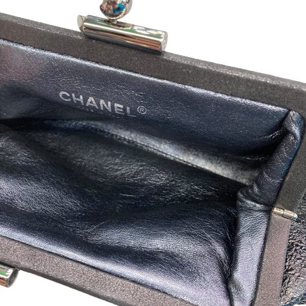 8086000091097 13 CHANEL pouch black