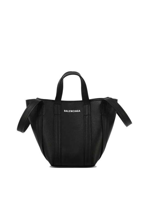 8b81fbdc4470724 vi 1 BALENCIAGA Black Everyday Bag