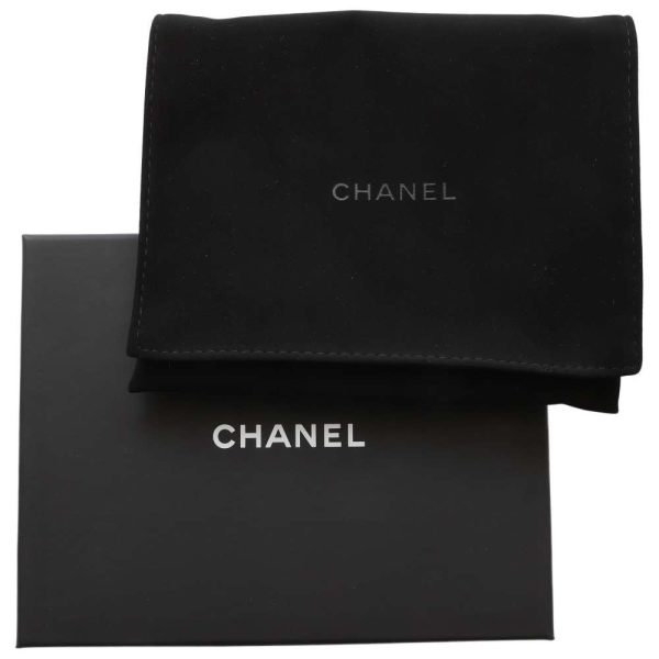 9165632 10 CHANEL Matelasse Coco Mark Caviar Skin Wallet