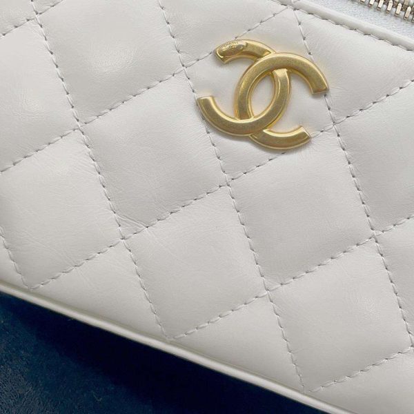 9256095 07 CHANEL Chain Shoulder Bag Matelasse Coco Mark Vanity Lambskin AP3315 White