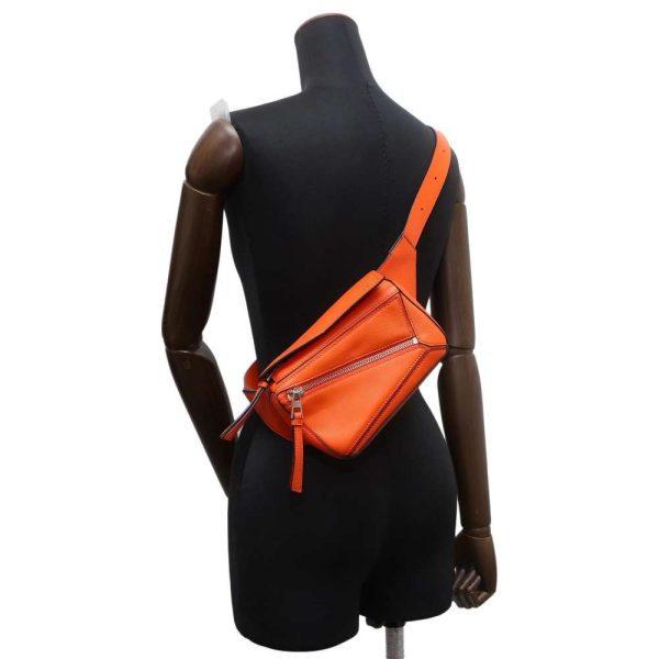 9319189 05 LOEWE Puzzle Body Bag Orange