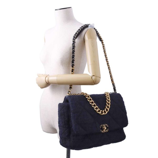 9398115 07 CHANEL 19 Maxi Flap Chain Shoulder Bag Coco Mark Tweed