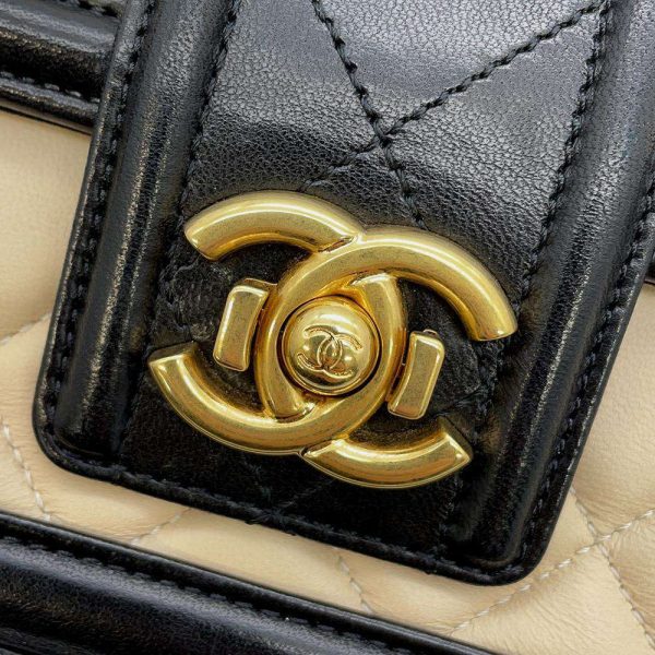 9398849 15 CHANEL Chain Bag Matelasse Coco Mark Lambskin Bag Black