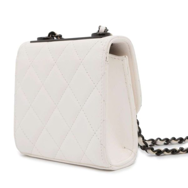 9464193 02 CHANEL Chain Shoulder Bag Matelasse Coco Mark Lambskin A81633 Clutch White