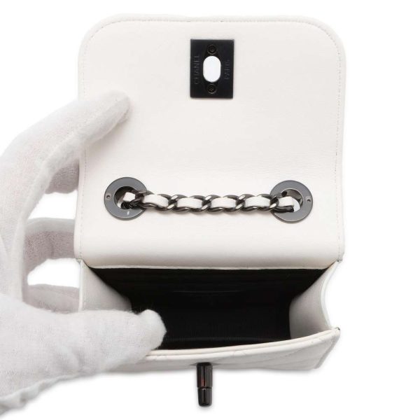 9464193 05 CHANEL Chain Shoulder Bag Matelasse Coco Mark Lambskin A81633 Clutch White