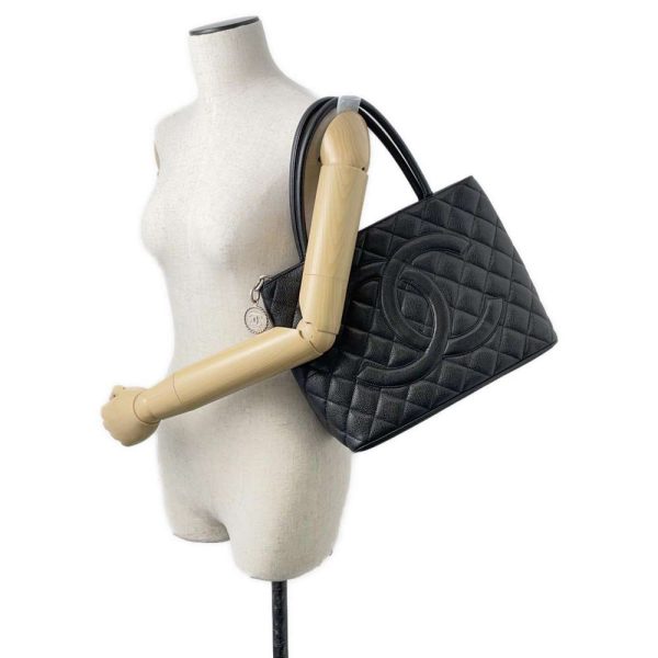 9464308 04 CHANEL Quilted Caviar Skin Tote Bag Black