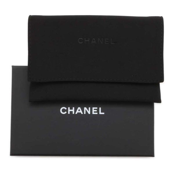 9473829 08 CHANEL Matelasse Caviar Skin Card Case