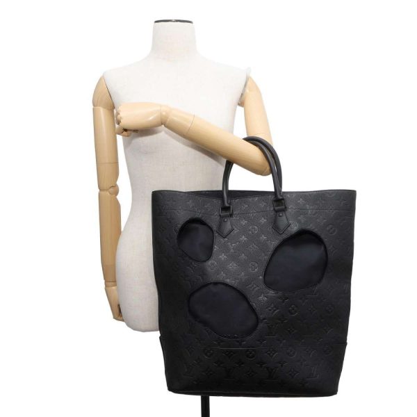 9516632 04 Louis Vuitton Tote Bag Empreinte Holes MM Black