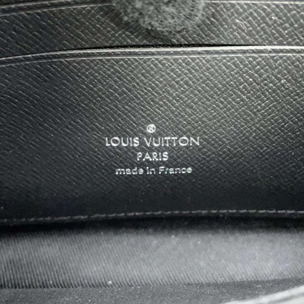 9516663 15 Louis Vuitton Eclipse Alpha Wearable Wallet Black