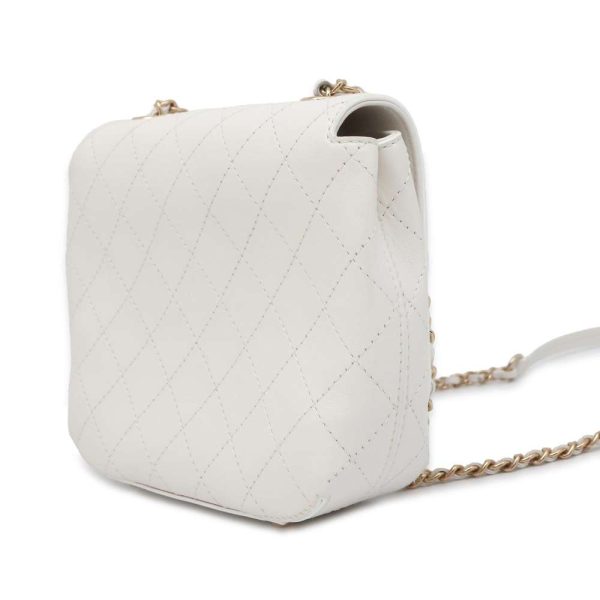 9535831 02 Chanel Chain Shoulder Bag Matelasse CocoMark White