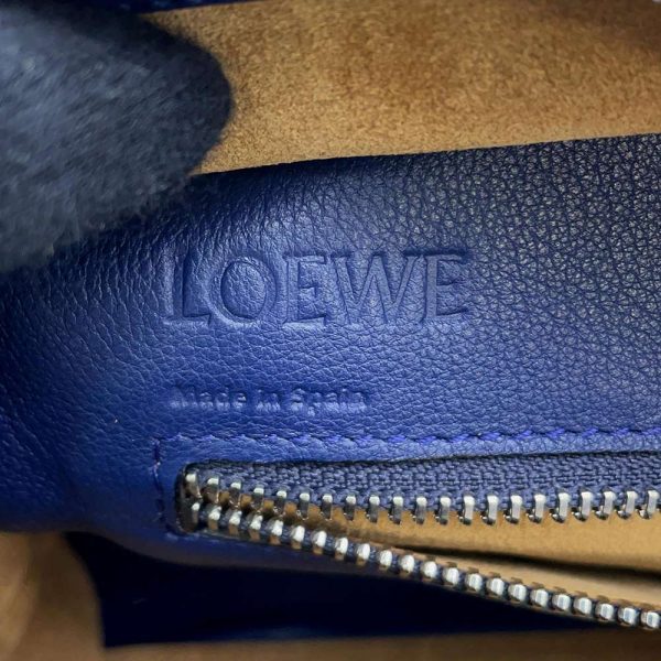 9536616 13 LOEWE Amazona 28 Handbag