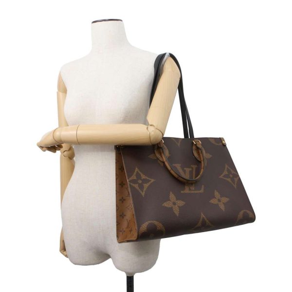 9537330 04 Louis Vuitton On the Go MM Shoulder Bag Monogram Giant Brown