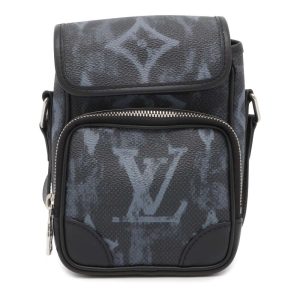 9537347 01 Louis Vuitton Giant Monogram Reverse Canvas Onthego MM