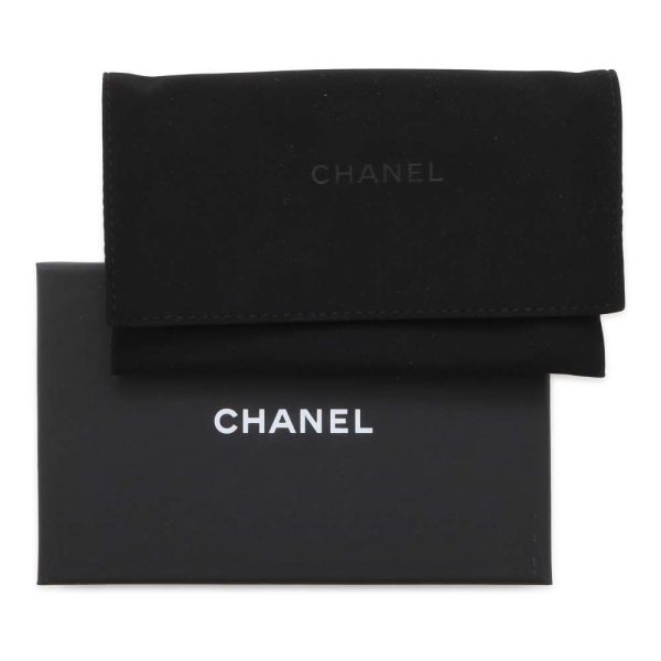 9556362 09 CHANEL Case Matelasse Flap CocoMark Caviar Skin Black