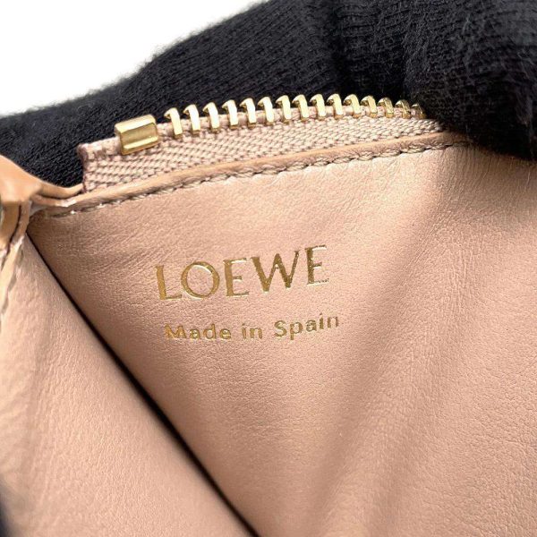 9565586 08 LOEWE Pebble Shiny Napa Calf Coin Case Beige