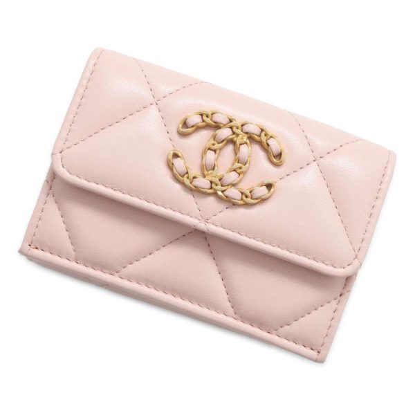 9572775 01 CHANEL Wallet Matelasse CocoMark Lambskin Folding Compact