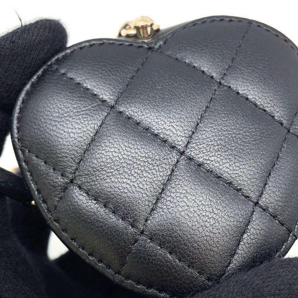 9573772 06 CHANEL Matelasse CocoMark Lambskin Heart Shape Chain Black