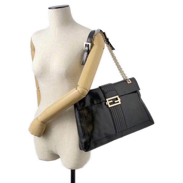 9587281 04 Fendi Chain Shoulder Bag Black