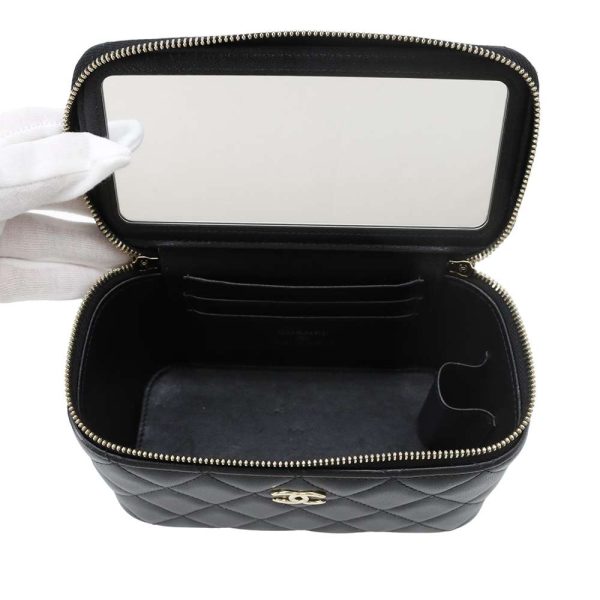 9606593 05 CHANEL Chain Shoulder Bag Matelasse Coco Mark Vanity Black