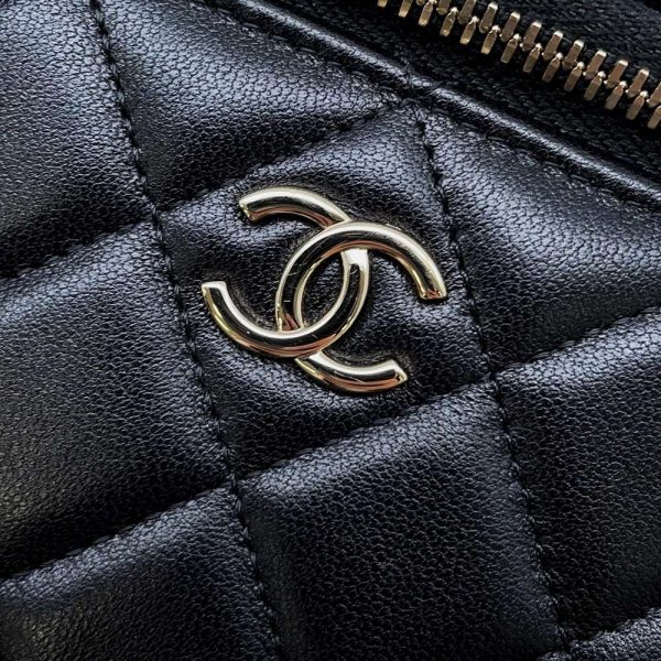 9606593 07 CHANEL Chain Shoulder Bag Matelasse Coco Mark Vanity Black