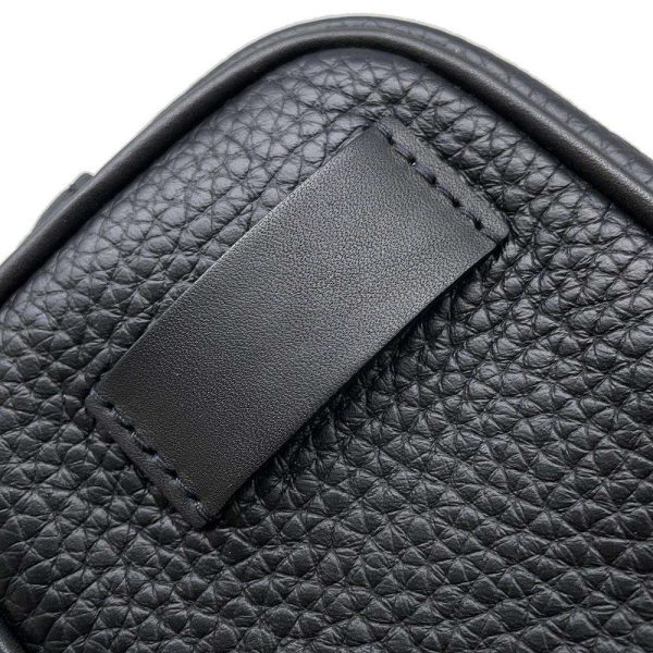 9607545 10 Louis Vuitton Suntulle Waist Pouch Taurillon Leather Black