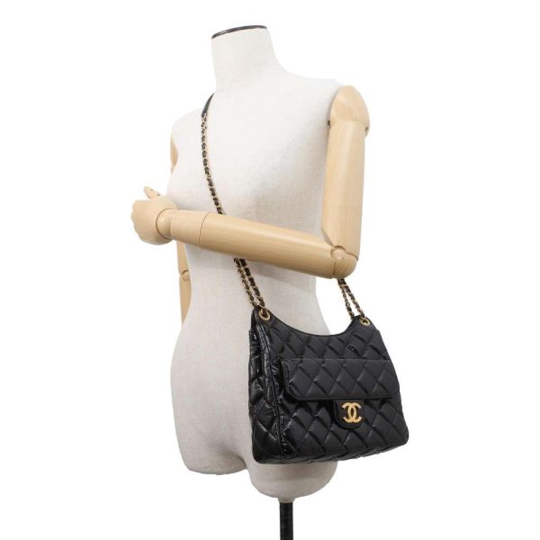 9609853 04 CHANEL Hobo Matelasse Shiny Calf Chain Shoulder Bag Black