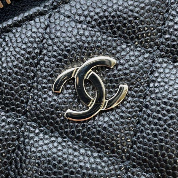 9615687 10 CHANEL Vanity Matelasse Lambskin Chain Shoulder Bag Black