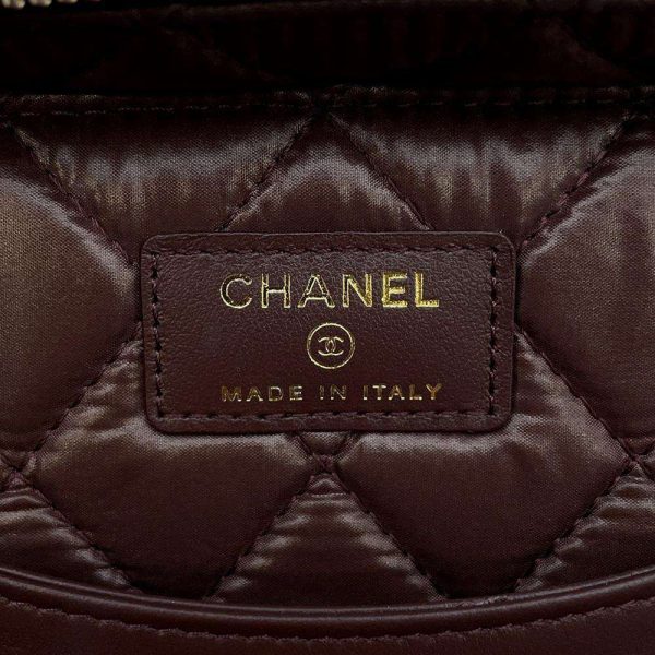 9639409 08 CHANEL Vanity Bag Matelasse Coco Mark Caviar Skin Black