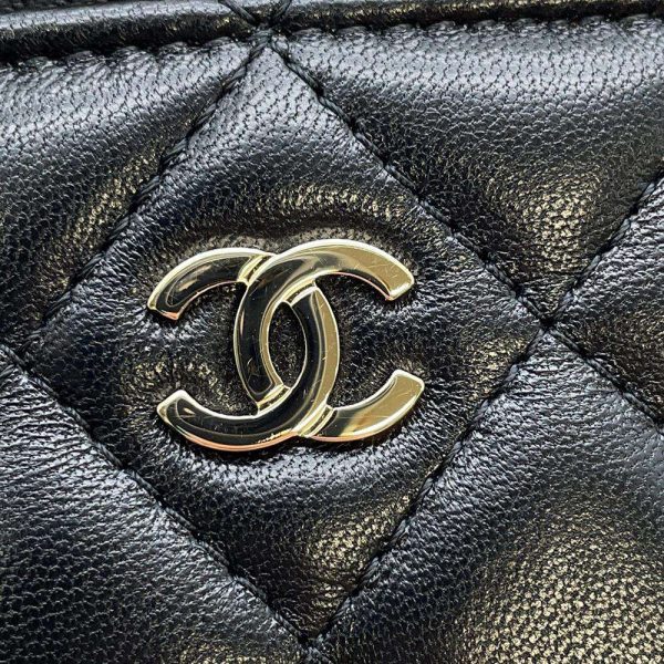 9643765 09 CHANEL Chain Shoulder Bag Matelasse Cocomark Vanity Lambskin