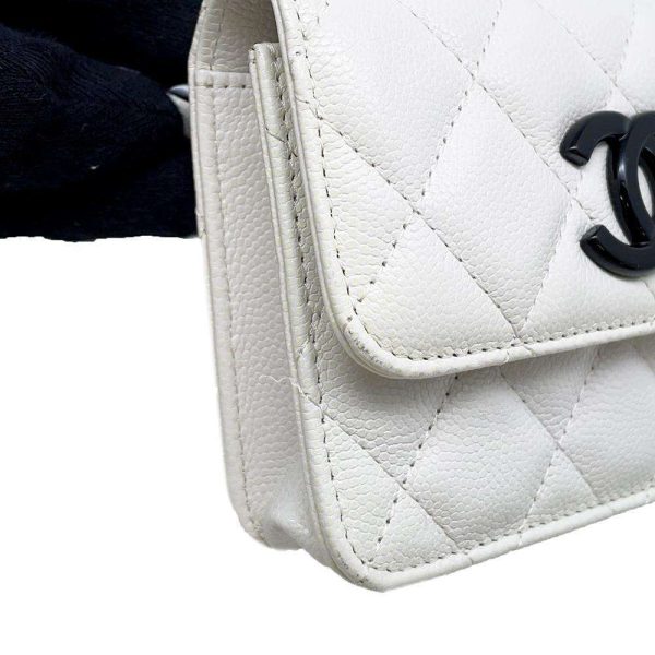 9649439 08 CHANEL Matelasse Cocomark Caviar Skin Waist Bag White