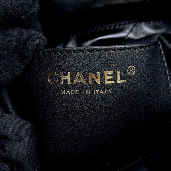 9658066 10 Chanel Handbag Shiny Calf Black