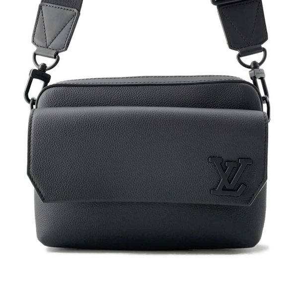 9659315 01 Louis Vuitton Shoulder Bag Fastline Messenger Black